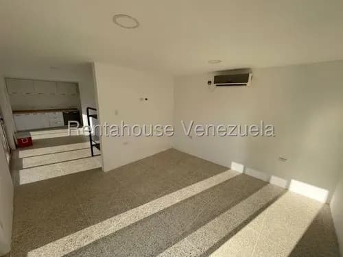 Apartamento En Venta En Obra Gris, Ciudad Ojeda Ubicación Top, Mls#26-19285 Z R