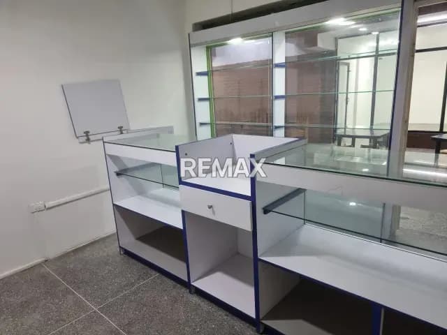 Local Comercial en alquiler - $180
