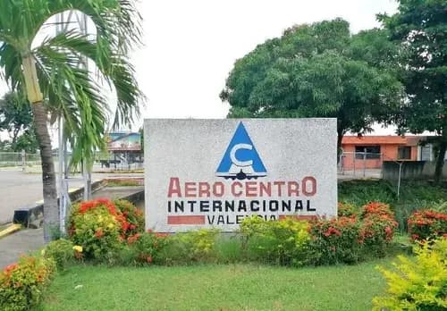 Juan Carlos González Renta House Carabobo Alquila Local Comercial Cc Aerocentro Valencia Mls #26-11490 Rah/jcg.