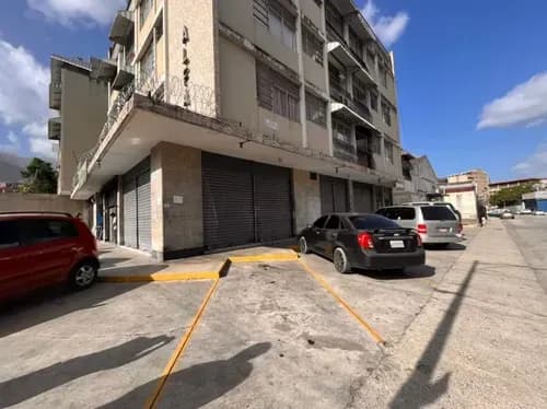 Alquiler De Local Comercial Ubicado En Boleita Sur