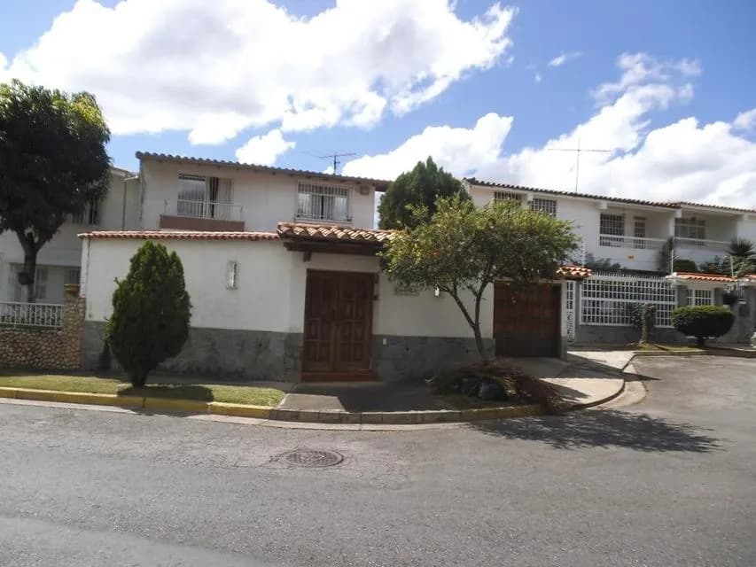 Casa (Multipes Niveles) en Venta en Macaracuay, Distrito Metropolitano