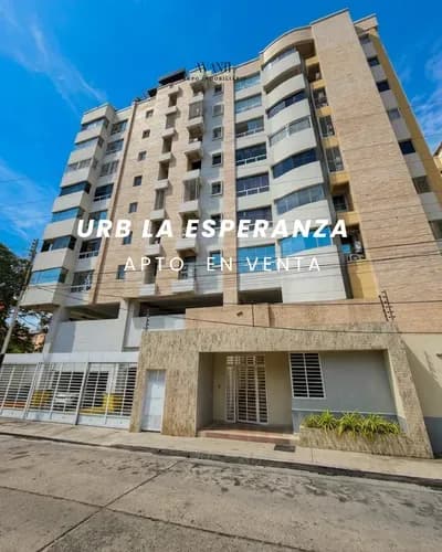 Apartamento En Venta. Urb La Esperanza. Planta Electrica 100%