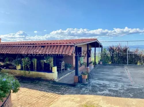 Dennymar, Vende Hermosa Propiedad En Cabudare La Mata, Posee 4 Habitaciones Con Baño Terreno De 300m2 En Optimas Condiciones Contactame B4a27178.