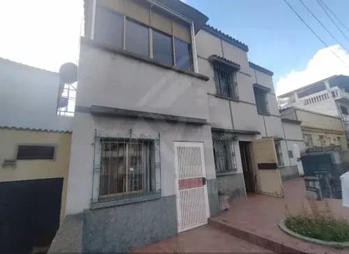 Venta De Casa En La Avenida Andrés Bello Interesante Ubicación En Calle Ciega Cerca Del Hospital Ortopédico