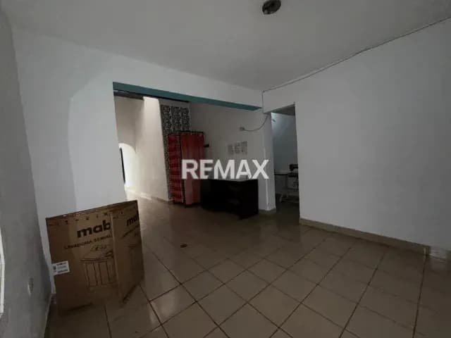 APARTAMENTO TIPO ESTUDIO EN BARRIO SAN CARLOS