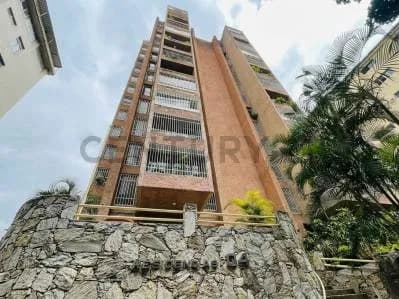 VENTA DE APARTAMENTO LA URBINA