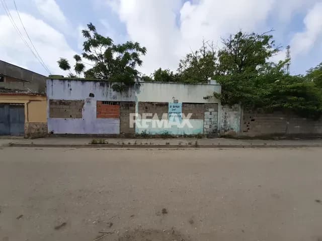 Vende Terreno En Casco Central De Tucacas A Pocos Metros De La Av. Principal