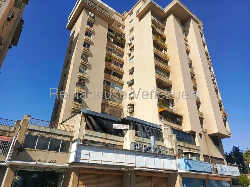 Comercial (Oficina) en Alquiler en Avenida 19 de Abril, Aragua