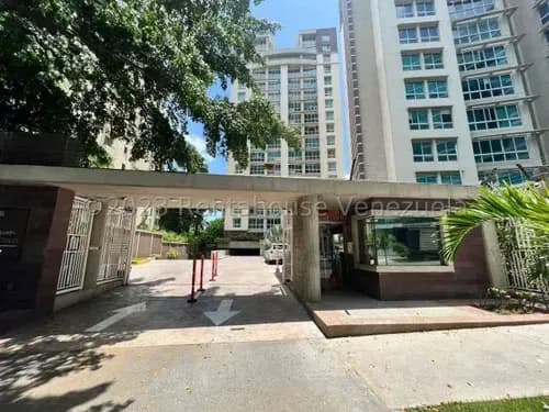 Apartamento En Alquiler,campo Alegre Mls #26-14680