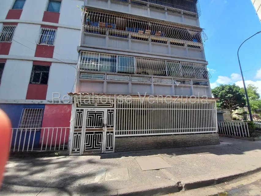 Apartamento (1 Nivel) en Venta en Caricuao, Distrito Metropolitano