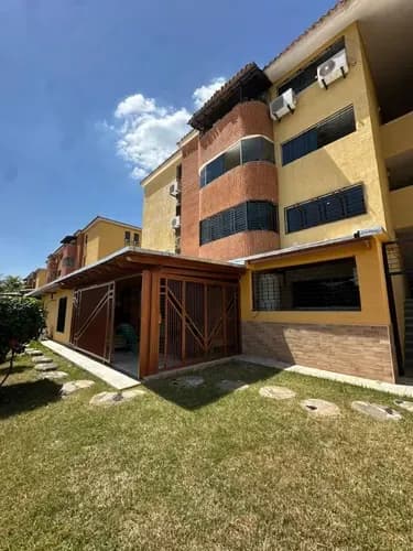 Apartamento En Conjunto Residencial Valparaíso San Diego Nivel Planta Baja Con Patio Vende Dayanna Vasquez