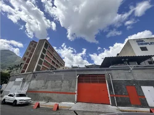 Galpon En Venta Boleita Norte 1000 M2 Terreno. 970 Construcción