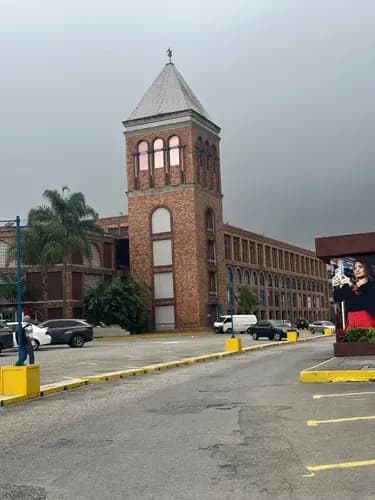 Estupendo Fondo De Comercio De Confección, Diseño Y Sublimación Con Alquiler De Local. Eh
