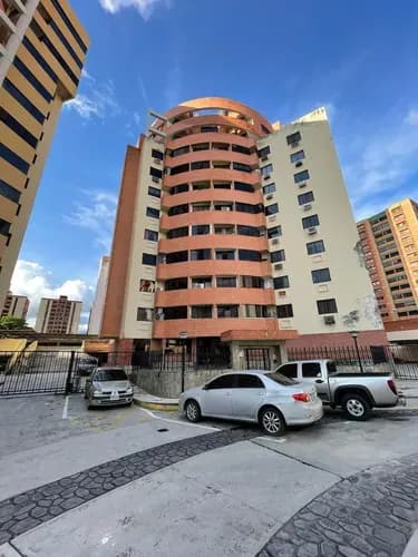 Hermanas Mota Venden Apartamento En Res. Portal De Mañongo