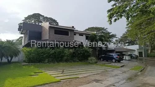 Julio Latouche 26-6147 Hermosa Casa En Venta San Diego Valencia Carabobo, Amplia, Cómoda, Moderna, Con Vista Al Campo De Golf, Planta Eléctrica Y Pozo De Agua,