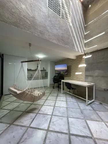 Townhouse En Venta Res. Manantial Dorado. San Diego. Con Pisis De Porcelanato.