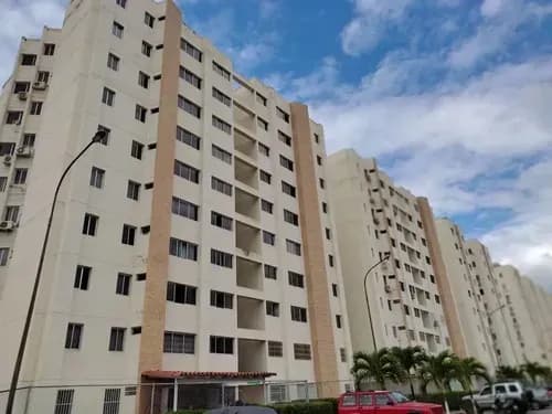 Apartamento En Alquiler Para Persona Sola De Empresa, Vivira Como En Un Hotel, Totalmente Equipado Con Muebles, Comedor, Cama, Lenceria, Cocina Equipada Con Platos, Ollas, Vasos, Etc.