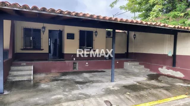 Casa lista para remodelar en venta