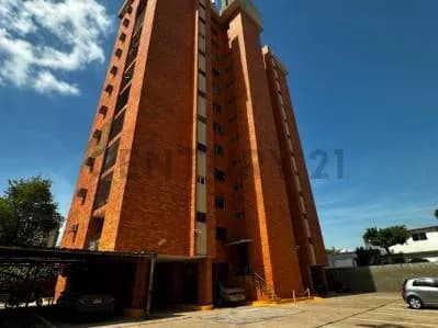 SE VENDE APTO RES CAMARATA Sector Santa Maria listo para habitar