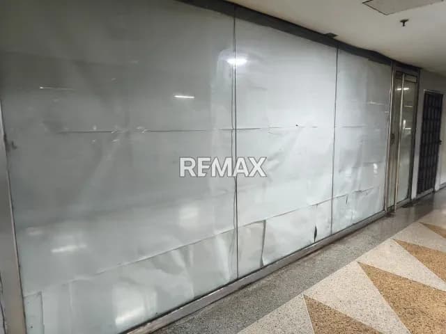 Alquiler local comercial en CC Hyper Jumbo