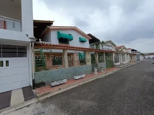 Vende Hermosa Y Acogedora Casa Urbanización San Omero Ii, Aragua 25-15414 Irrr