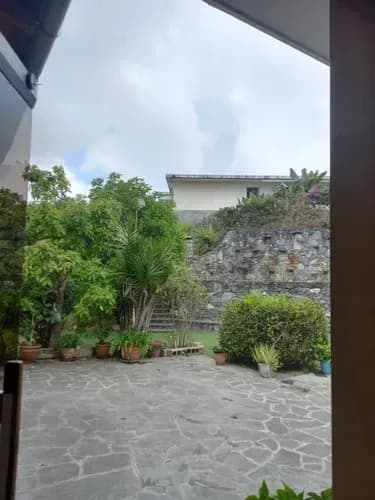 1307 M2. 225 M2 Construcción. 3 Hab. 2 Baños. -8 Ptos Estc 9 Techados Adicional Anexo. 2 Hab 1 Baño Sala Cocina Comedor. Tanque 10.000lts Subterráneo.