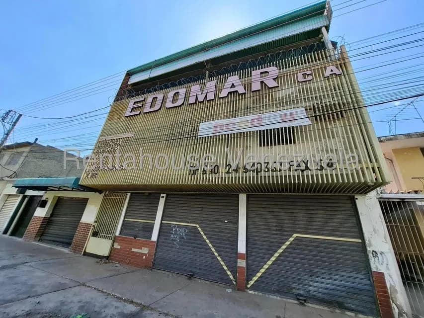 Comercial (Edificio) en Venta en Avenida Miranda, Aragua