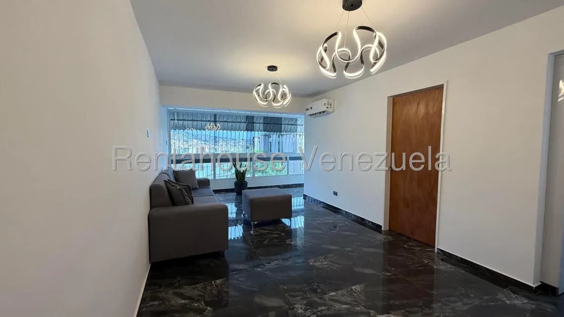 Apartamento (1 Nivel) en Alquiler en El Marques, Distrito Metropolitano