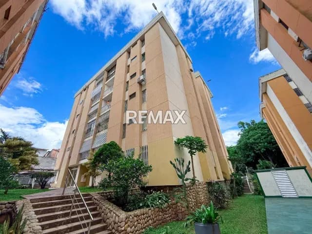 SE ALQUILA APARTAMENTO EN RESIDENCIAS LAS ACACIAS