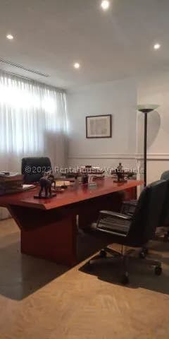 Comercial (Local Comercial) en Alquiler en Los Ruices, Distrito Metropolitano
