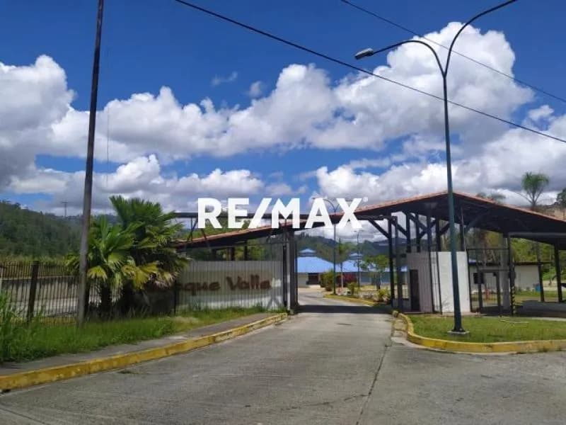 HERMOSA CASA EN VENTA EN BOSQUE VALLE