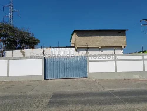 Raíza Suárez Alquila 2 6 1 4 5 6 4 Excelente Galpón Comercial Con Cerco Eléctrico, Doble Portón De Entrada, Oficina Con Baño, 2 Baños Adicionales, Tanque Subterráneo, El Trigal Cabudare