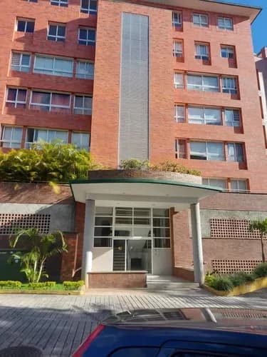Apto 4 Hab 4 Baños 4 Puestos 1 Maletero Porcelanato