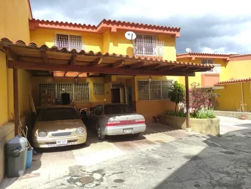 Amplio Anexo En Excelente Ubicacion En Lomas De La Trinidad, Codg Mas 26-17370