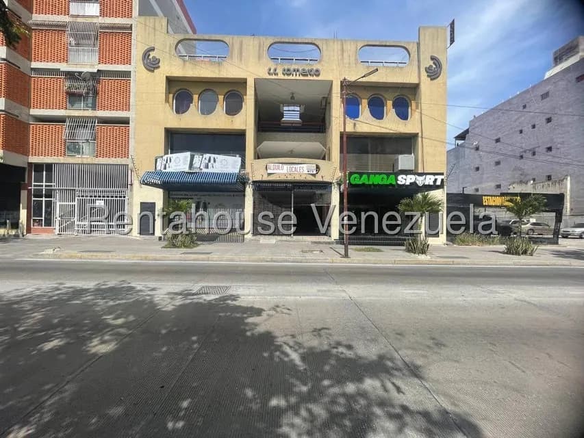 Comercial (Edificio) en Venta en Zona Oeste, Lara