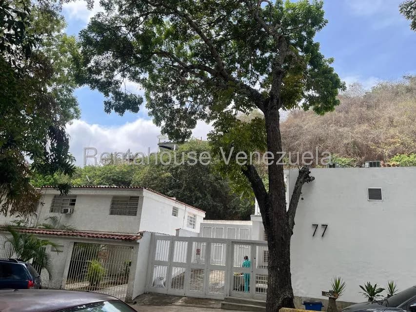Casa (Duplex) en Venta en Chuao, Distrito Metropolitano