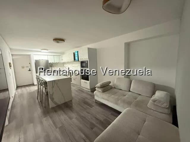 Apartamento (1 Nivel) en Alquiler en Los Palos Grandes, Distrito Metropolitano
