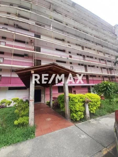 EN VENTA APARTAMENTO UBICADO EN LA URBANIZACION LA BEATRIZ