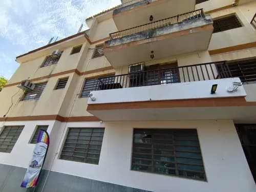 ** Josefina Toledo Vende Edif. Comercial, Av. Montes De Oca, Al Lado Caribbean Plaza, Valencia, 902m2, Venezuela, 315426