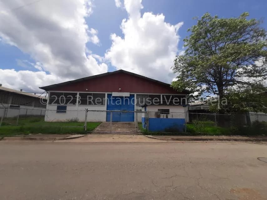 Comercial (Galpon - Deposito) en Venta en Zona Industrial, Guarico