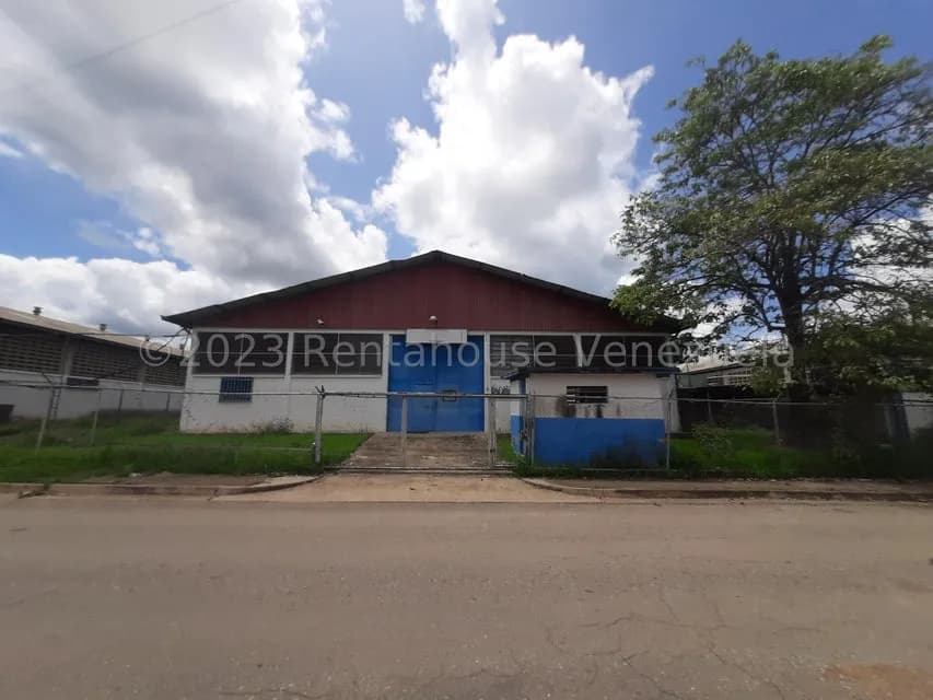 Comercial (Galpon - Deposito) en Venta en Zona Industrial, Guarico