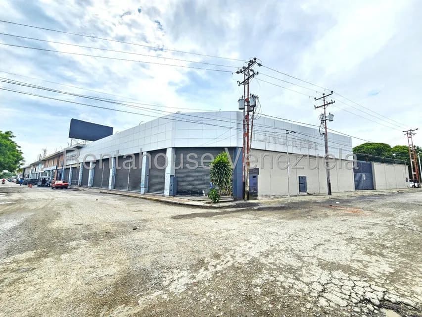 Comercial (Local Comercial) en Alquiler en Zona Industrial 2, Lara