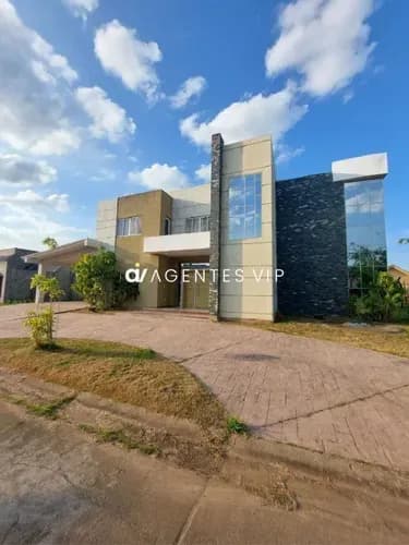 Casa Moderna En San Miguel
