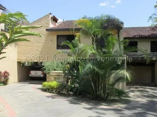 Townhouse En Venta Monteclaro Mls# 24-24761 Gn
