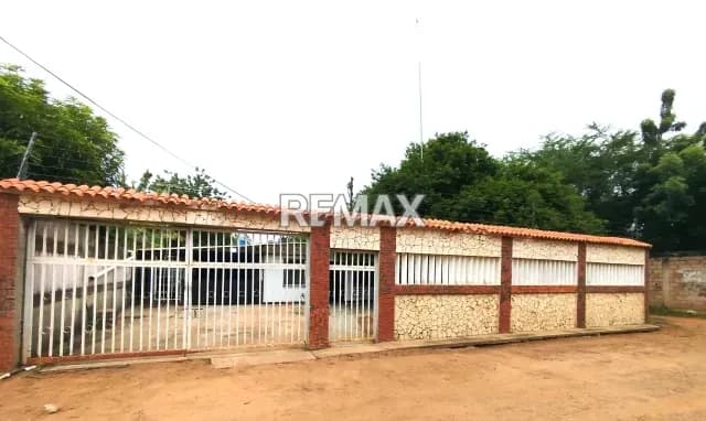 CASA EN VENTA BARRIO LA RINCONADA