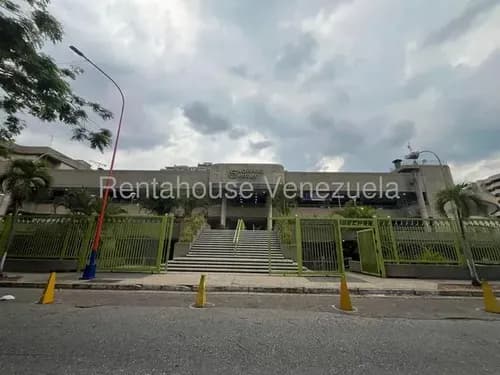 Se Alquila Local Comercial Ubicado En Del Centro Comercial Shopping Center Valencia (inm 26-17360) El Lugar Perfecto Para Establecer Tu Negocio O Consultorio. Solo Clientes