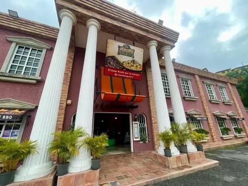 Venta Fondo De Comercio De Amplio Y Emblematico Restaurante En Los Altos Mirandinos Carrizal Rz