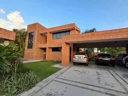 En Venta Espectacular Casa Amoblada, Urb. El Solar. Guataparo, Valencia Carabobo (sr)