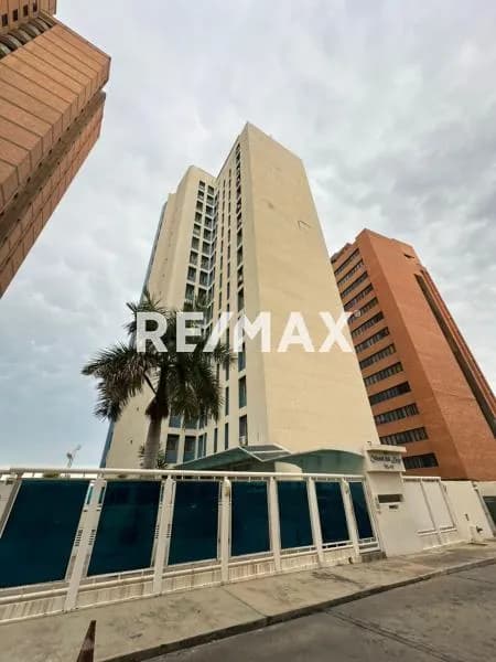 Penthouse en Venta de Lujo Resid. Cristal del lago