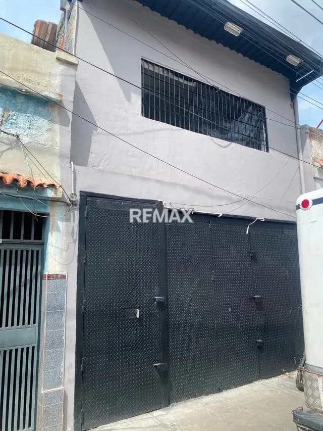 Local Comercial en Alquiler a pie de Calle El Cementerio